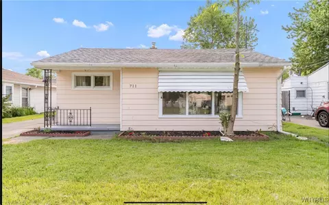 711 Montrose Ave, Buffalo, NY 14223