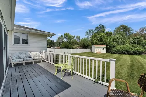 Exterior - 61 Caesar Blvd, Amherst, NY 14221 photo 4 of 7