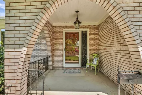 Exterior - 61 Caesar Blvd, Amherst, NY 14221 photo 7 of 7