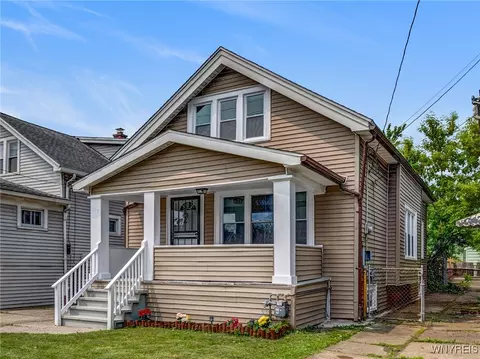 118 End Ave, Buffalo, NY 14225