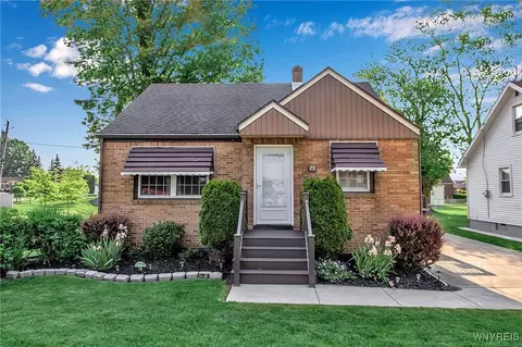 79 Cunard Ave, Cheektowaga, NY 14225