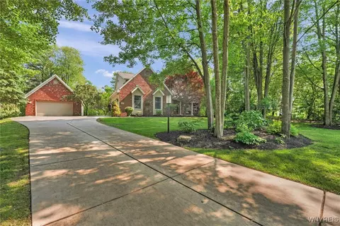 4517 Hidden Hollow Rd, Hamburg, NY 14075
