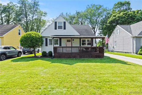288 Kirkwood Dr, West Seneca, NY 14224