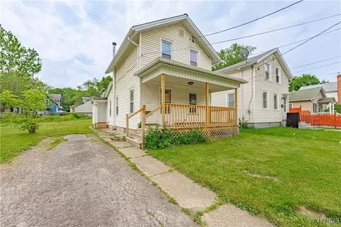 123 Spalding St, Lockport, NY 14094