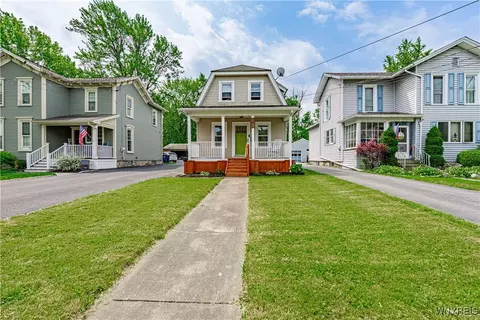 399 South St, Lockport, NY 14094