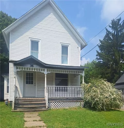 35 N Cummings Ave, Silver Springs, NY 14550