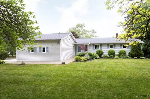 2713 Upper Mountain Rd, Sanborn, NY 14132