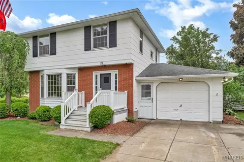 27 Lynn Lea St, Amherst, NY 14221