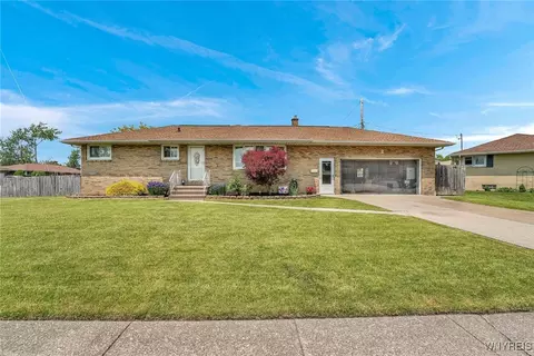 2 Dennis Ln, Cheektowaga, NY 14227