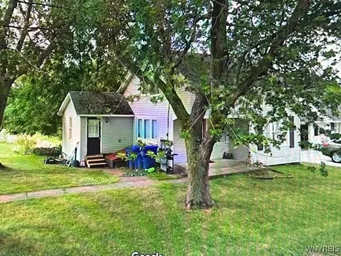 475 E And West Rd, West Seneca, NY 14224
