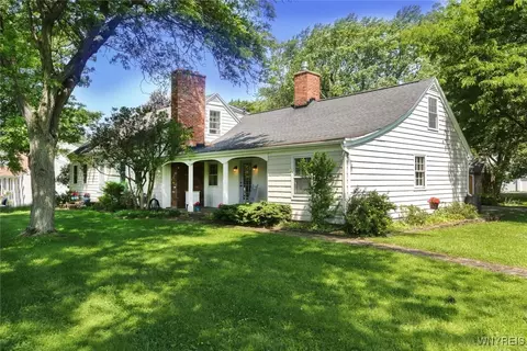 8930 Gaskin Rd, Clarence, NY 14031
