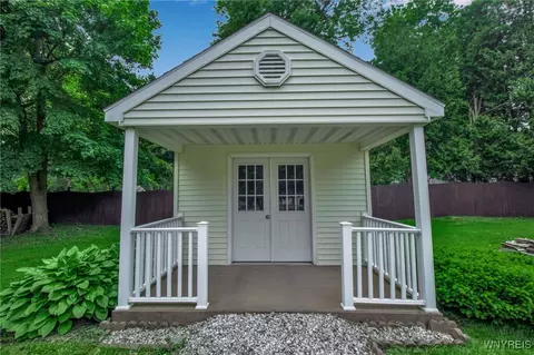 Exterior - 669 Quaker Rd, Aurora, NY 14052 photo 6 of 7