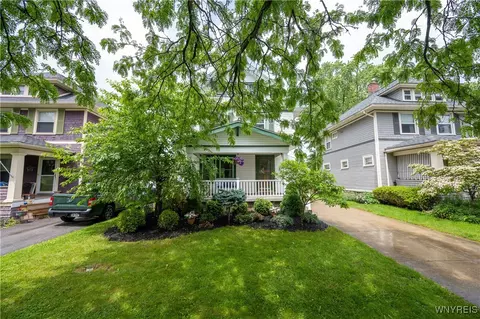 124 Argonne Dr, Kenmore, NY 14217
