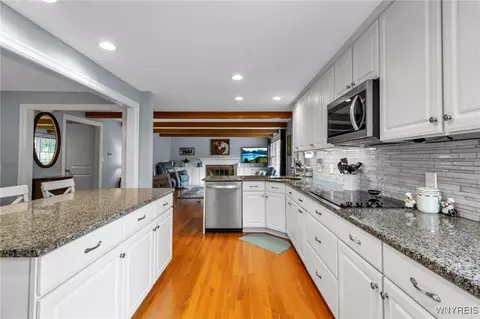 59 Exeter Rd, Amherst, NY 14221 photo 9