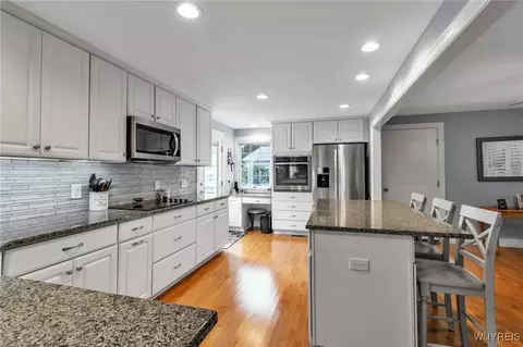 59 Exeter Rd, Amherst, NY 14221 photo 8