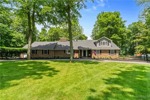 9800 Hollingson Rd, Clarence, NY 14031