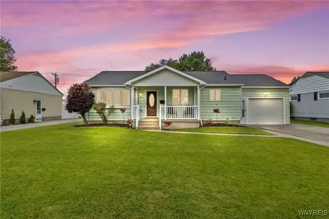 87 Imperial Dr, Amherst, NY 14226