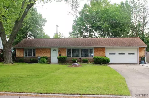 20 Campus Dr N, Amherst, NY 14226