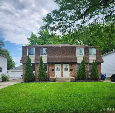 78 W Summerset Ln, Amherst, NY 14228
