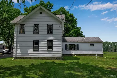 296 Four Rod Rd, Alden, NY 14004
