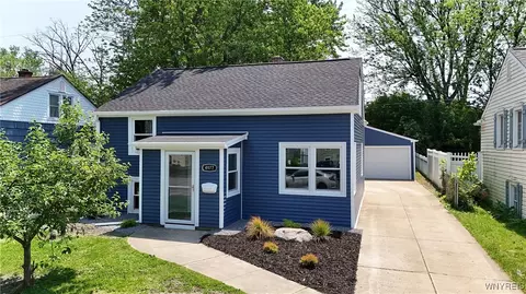 4977 Morgan Pkwy, Hamburg, NY 14075