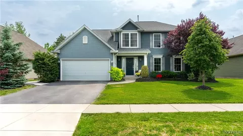 127 Boxelder Ln, Amherst, NY 14228
