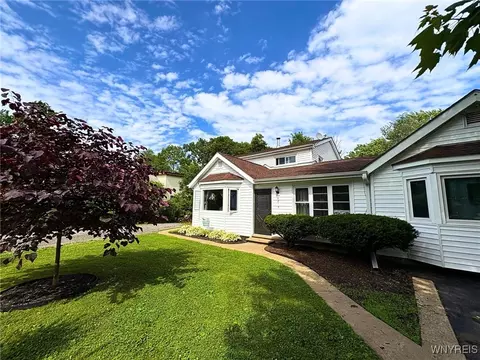 6817 Revere Dr, Evans, NY 14047