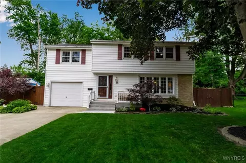 33 Cindy Dr, Amherst, NY 14221