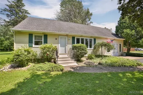 265 Miller Rd, Getzville, NY 14068
