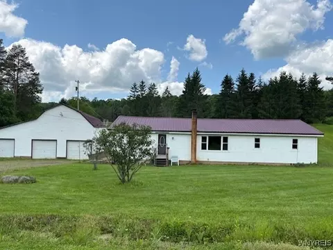 7491 S Grove Rd, Lyndon, NY 14737