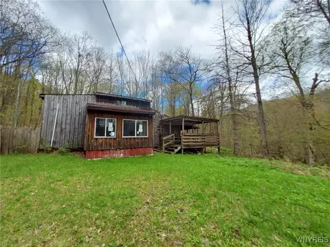 3520 Moulton Hill Aka 8858 Hideaway Lane Ln, Clarksville, NY 14727
