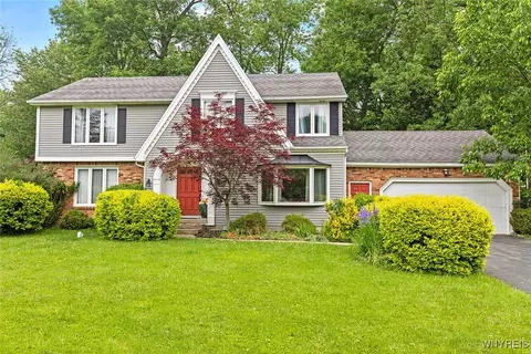 279 Wellingwood Dr, East Amherst, NY 14051