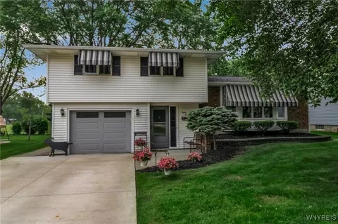 23 Briarhurst Rd, Amherst, NY 14221