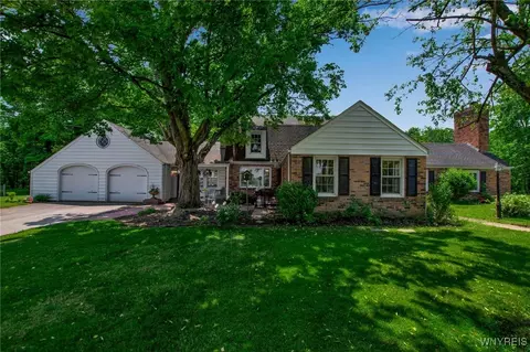 10141 Greiner Rd, Clarence, NY 14031
