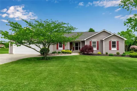 735 Pletcher Rd, Lewiston, NY 14092