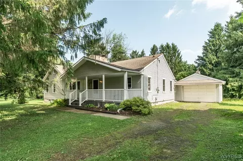 8590 Seven Springs Rd, Batavia, NY 14020