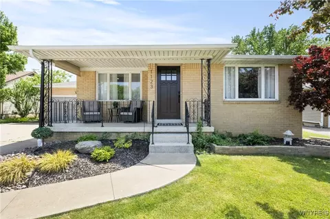 1123 French Rd, Cheektowaga, NY 14227