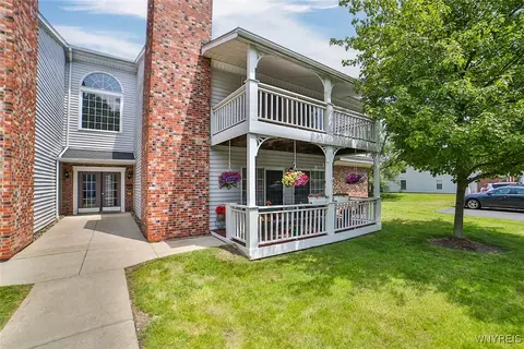 1185 Youngs Rd #F, Amherst, NY 14221