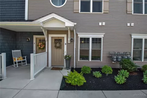 297 Northill Dr #B, Amherst, NY 14221
