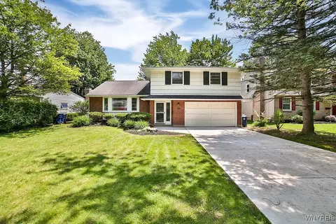 137 Wickham Dr, Amherst, NY 14221