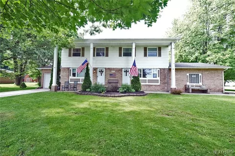 6193 New Taylor Rd, Orchard Park, NY 14127