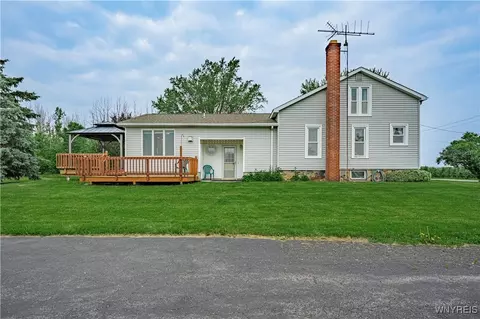 4724 Wilson Burt Rd, Wilson, NY 14172