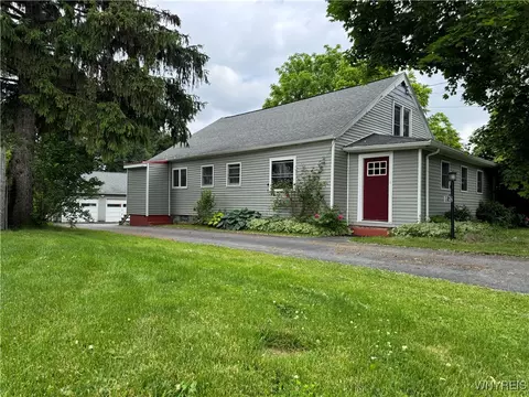 11052 S Lake Rd, Pavilion, NY 14525