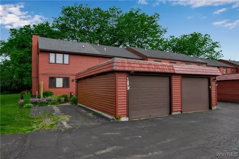 1273 Peppertree Dr, Evans, NY 14047