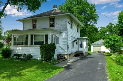 31 Central Ave, Brocton, NY 14716
