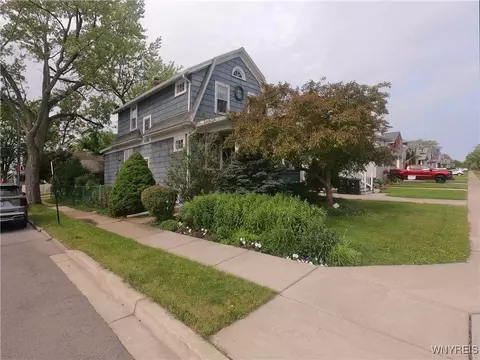 213 Wardman Rd, Kenmore, NY 14217