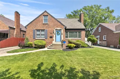 580 Roycroft Blvd, Cheektowaga, NY 14225