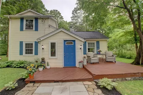 9742 Trevett Rd, Boston, NY 14025
