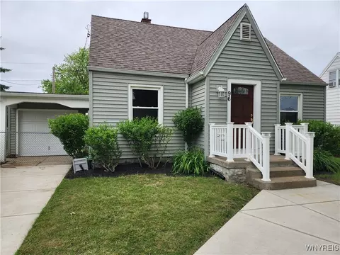 96 Leonard Post Dr, Buffalo, NY 14211