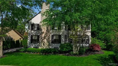 77 Middlesex Rd, Buffalo, NY 14216